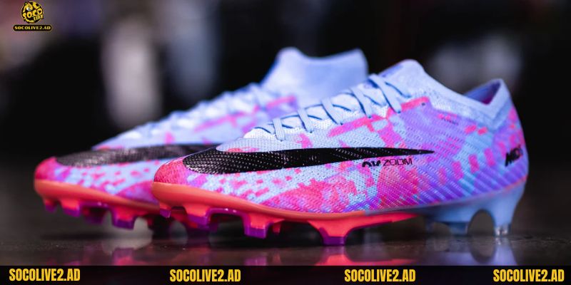 Nike Mercurial là đôi giày sinh ra để dành cho các cầu thủ có tốc độ kinh hoàng như CR7 hay Mbappe