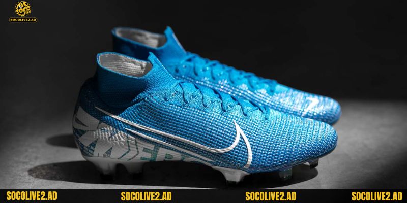 Hàng loạt công nghệ hiện đại nhất của Nike đều được áp dụng trên đôi giày này